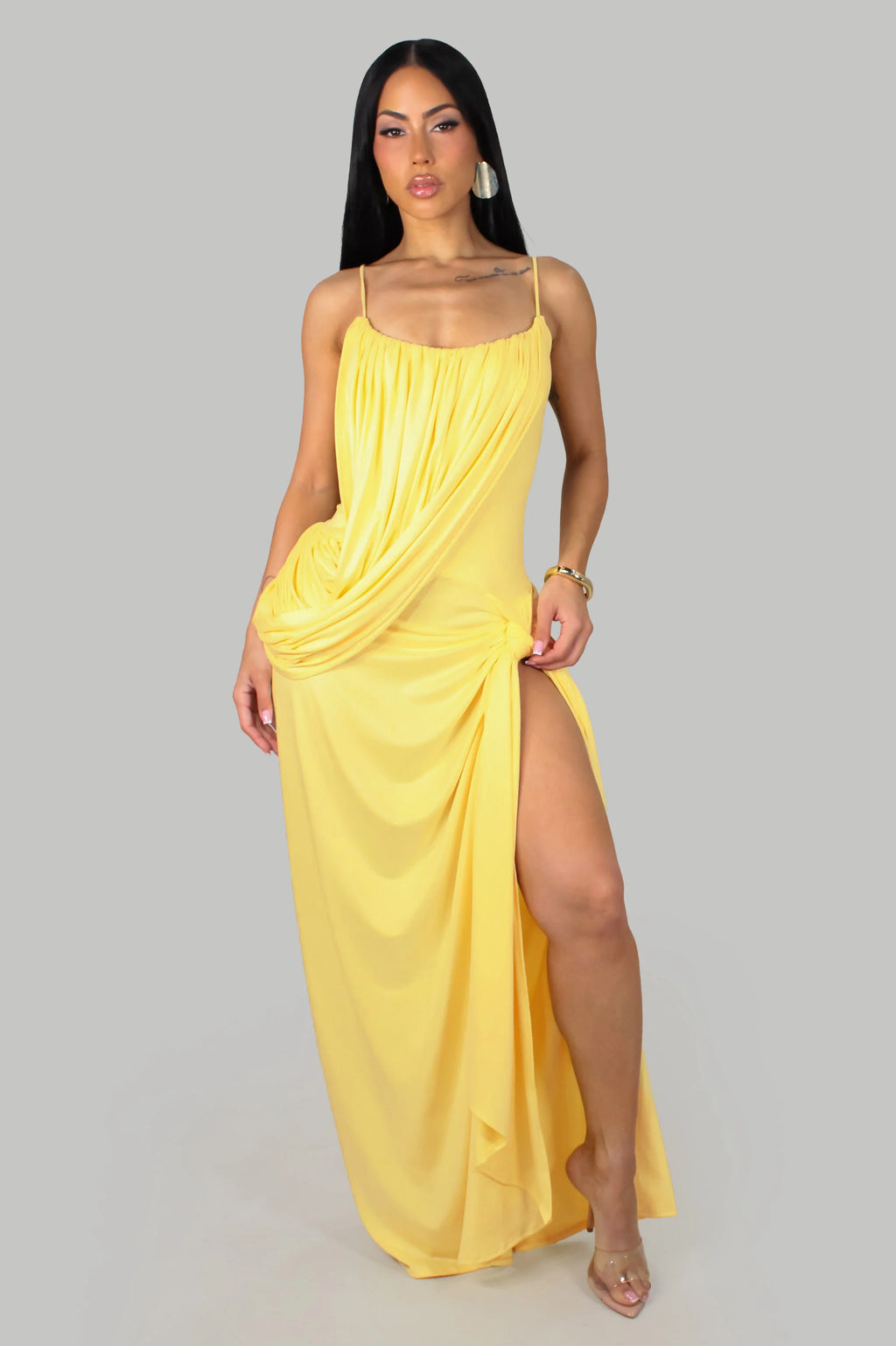 Robe de Milena - Noire confectionnée dans un tissu premium