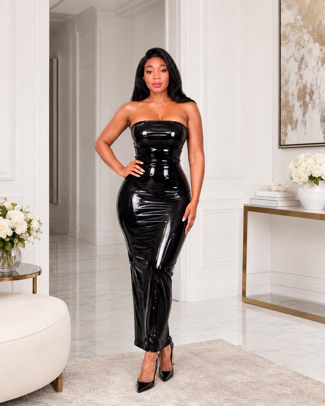 Robe longue de soirée en vinyle rouge effet latex