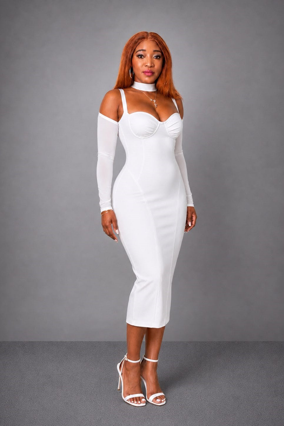 Robe longue de soirée en tissu premium, conçue pour sublimer votre silhouette
