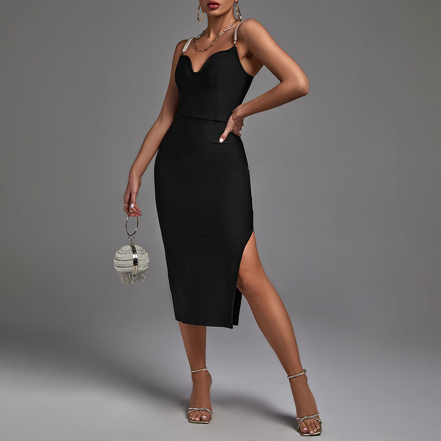 Robe de soirée midi élégante en noir, conçue pour les moments qui comptent.