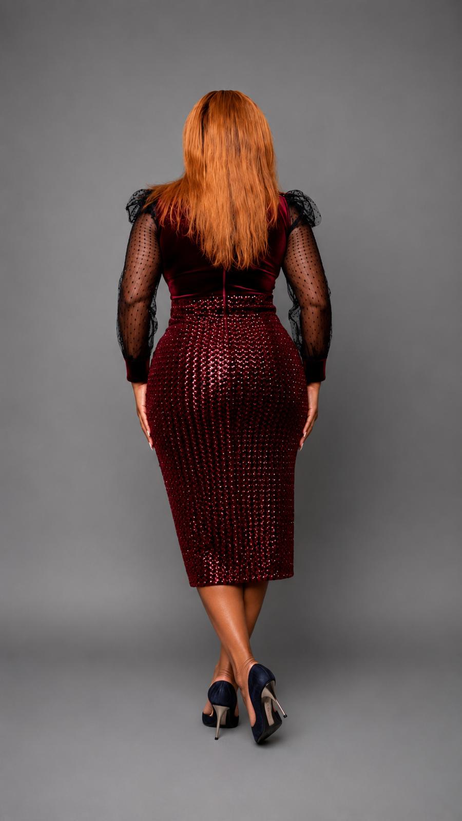 Robe d'Esmeralda, une création élégante qui allie sophistication et confort.