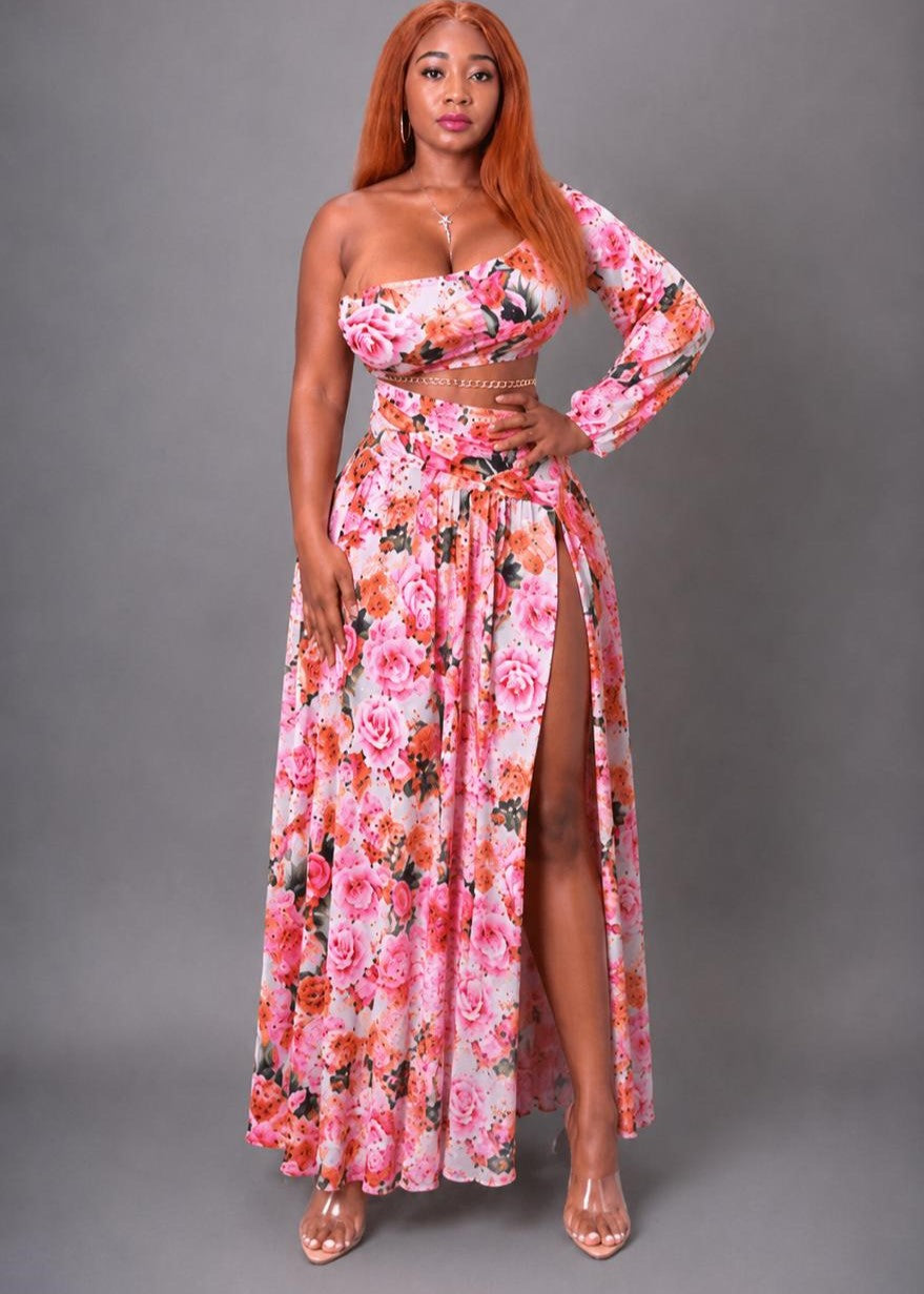 Découvrez la Robe d'Esmeralda, la pièce incontournable de notre nouvelle collection