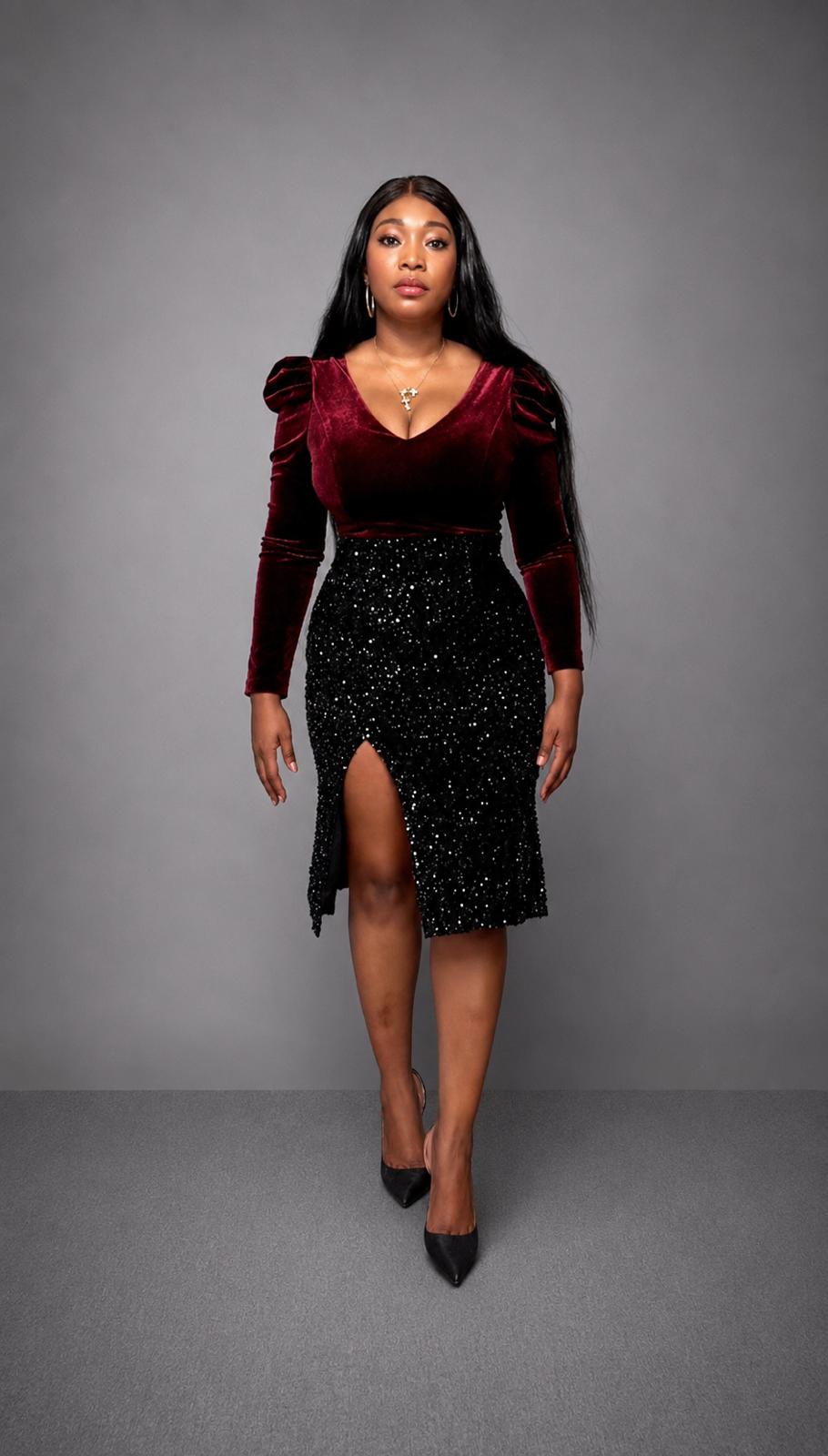 Robe de cocktail élégante en velours à paillettes, parfaite pour vos soirées festives.