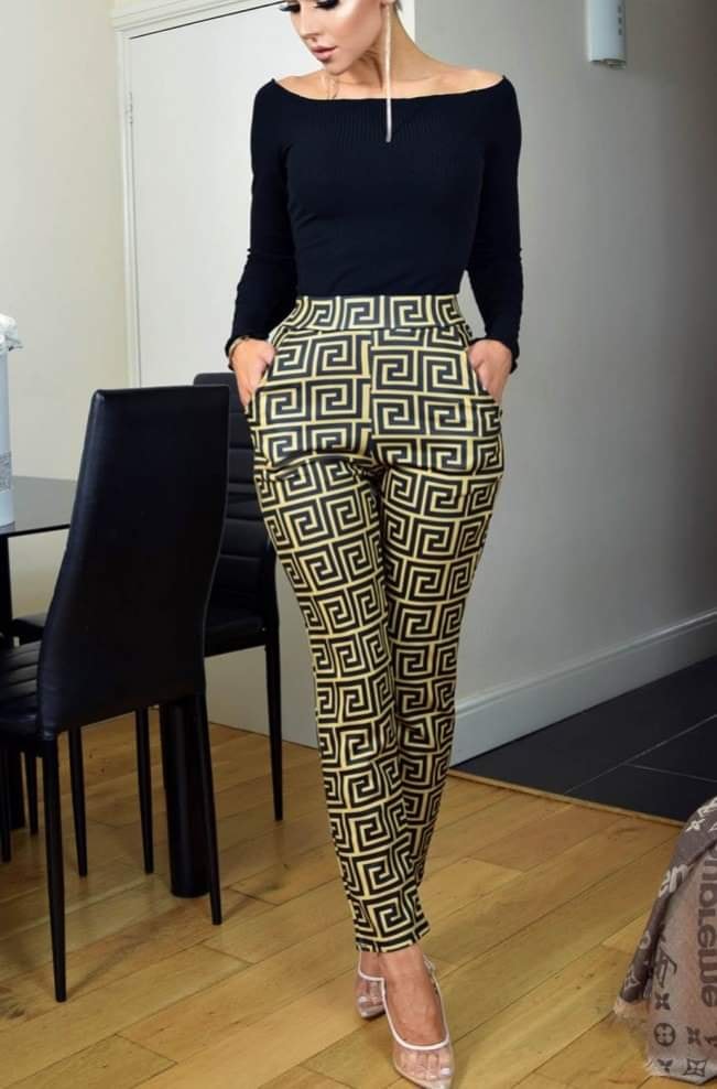 Découvrez notre collection exclusive de pantalons tendance pour femme.
