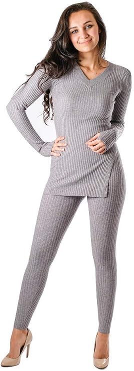 Ensemble deux pièces élégant et confortable pour femme. Le haut sexy