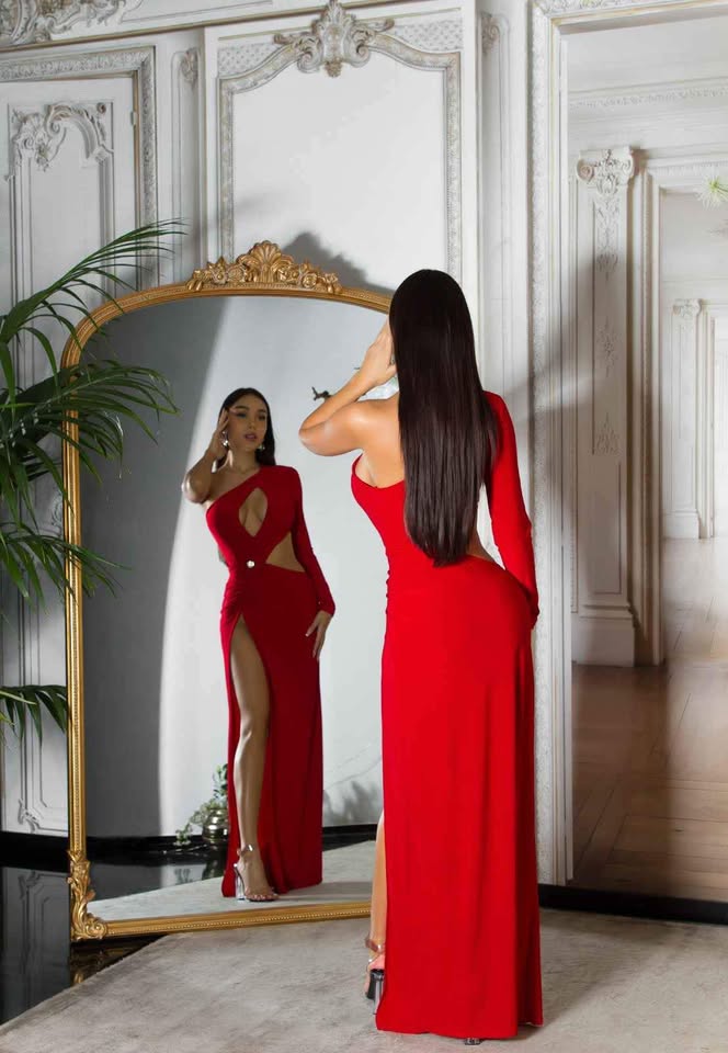 Robe moulante épousant parfaitement vos courbes pour un look séduisant et sexy